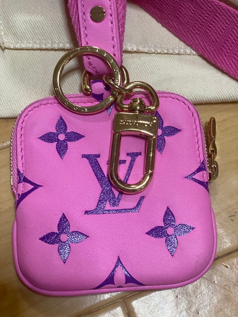 【極美品】LOUIS VUITTON ランヤード ミュルティ ポシェット！