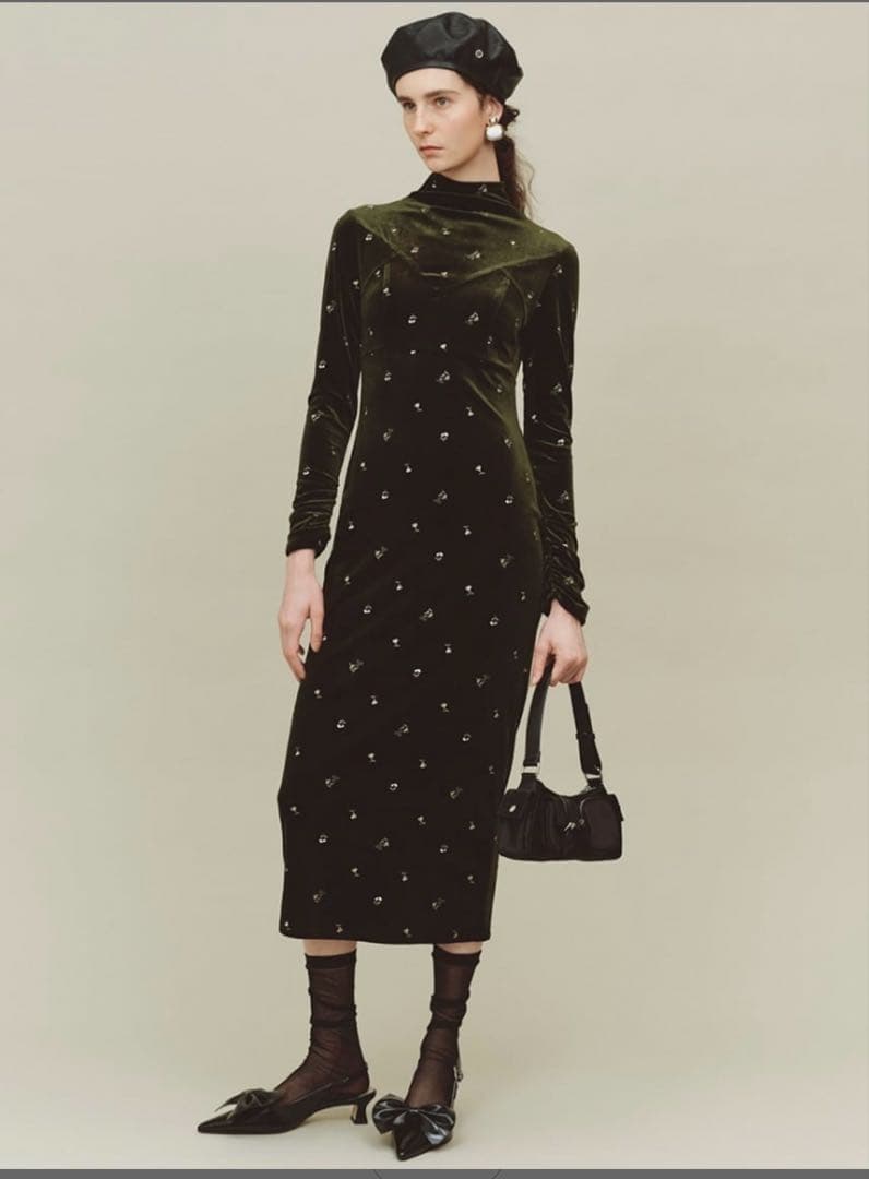 エンブロイダリーフラワーベロアワンピース LILY BROWN グリーン