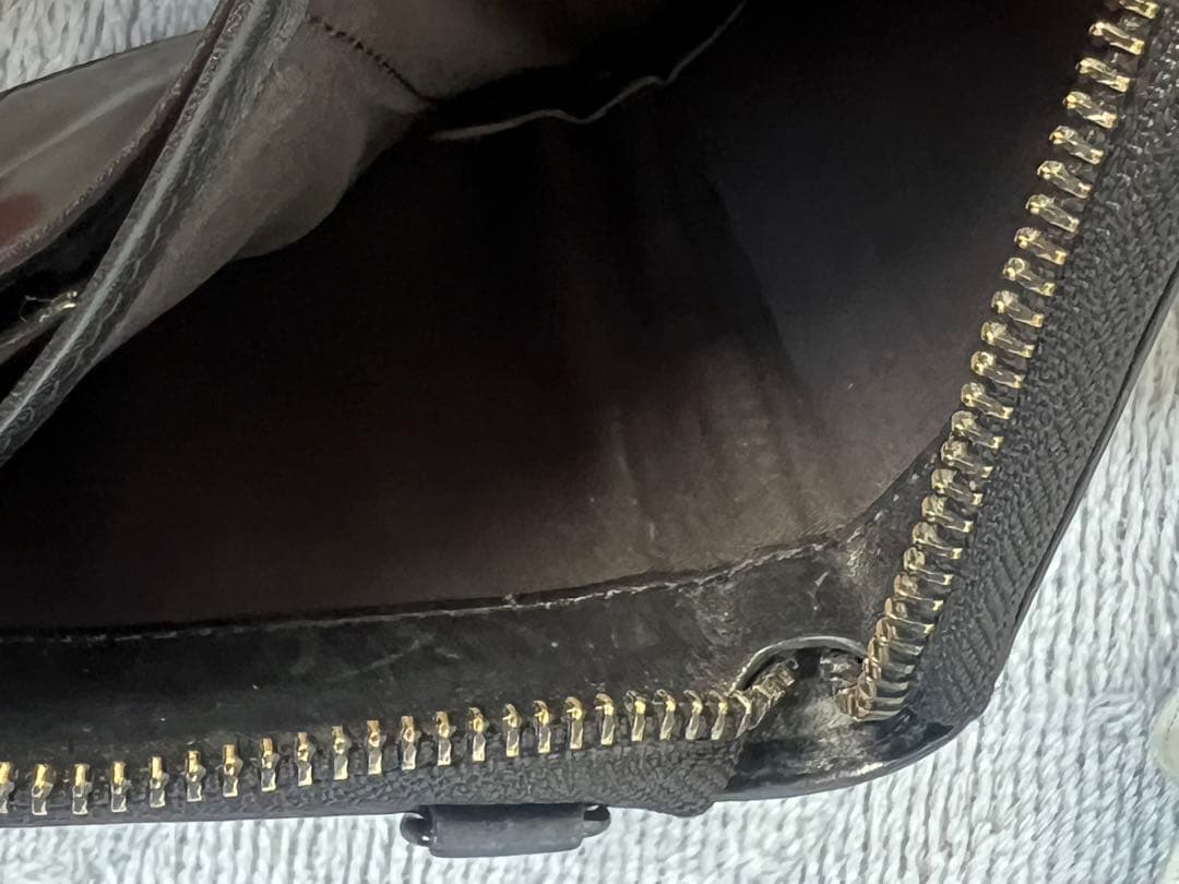 HYSTERIC GLAMOUR ♡ ロゴスタッズ ラウンドジップミニウォレット