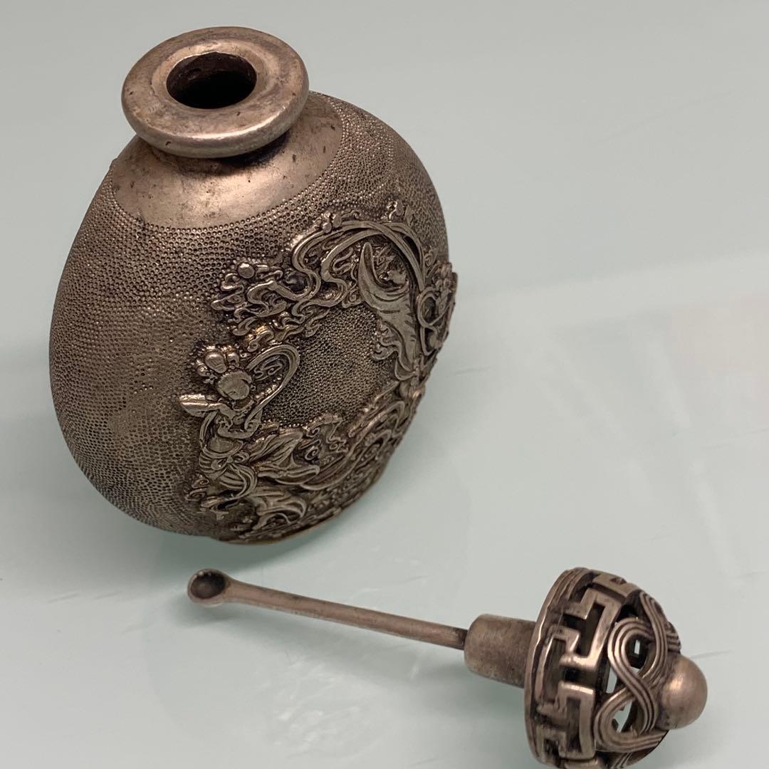 旧蔵 清国時代 宣統年製 二仙女図 鼻煙壺 金属工芸 凹凸彫