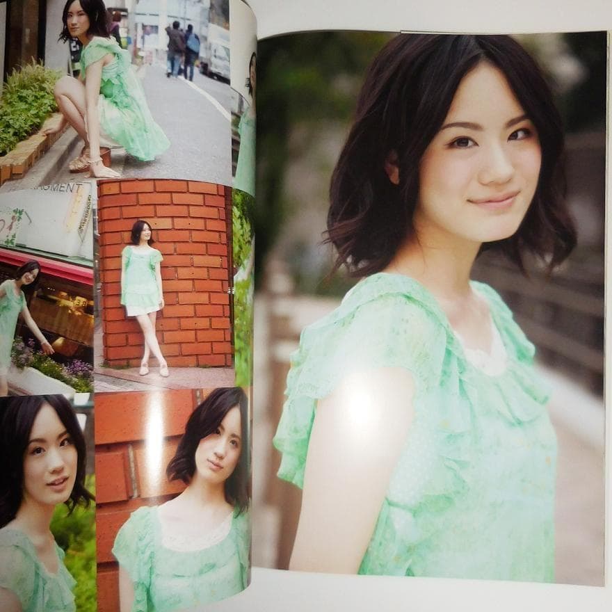 瀬戸麻沙美 直筆サイン入りチェキ 青ブタ ちはやふる