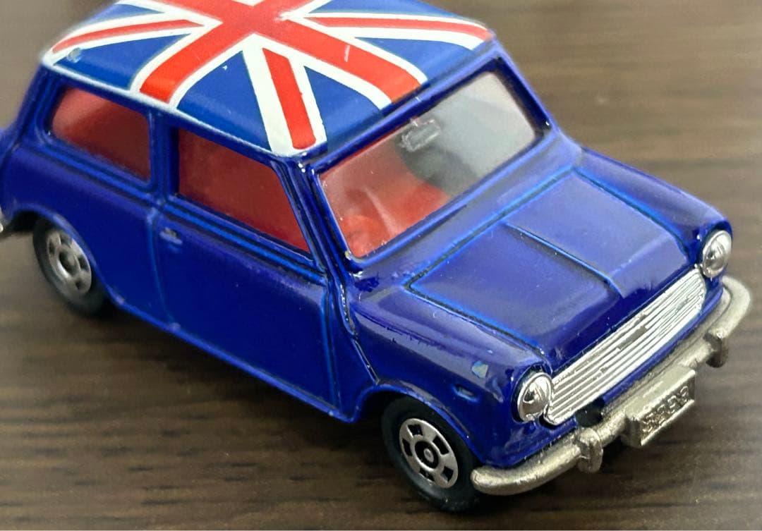 トミカ ミニクーパー 濃青 ユニオンジャック