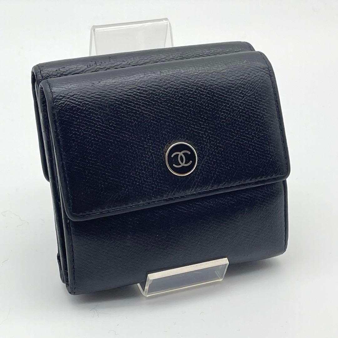 シャネル 三つ折り 折財布 Wホック ココボタン ゴールド金具 黒 レザー