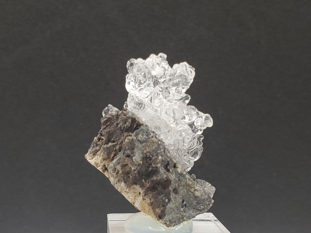 ハイアライトオパール 虹 天然石 原石 鉱物標本 鉱物 母岩付き