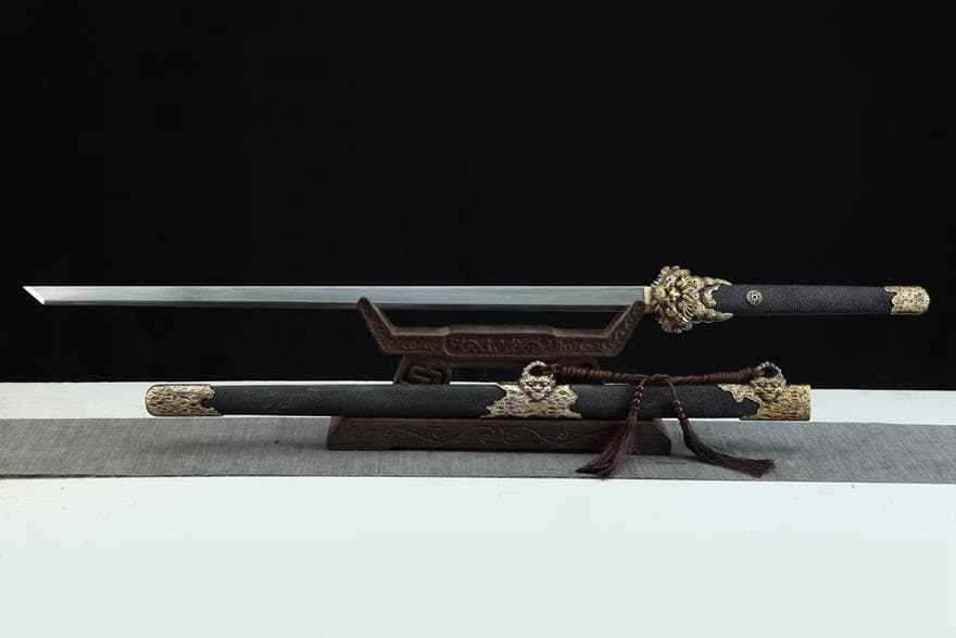 天隕石祥竜刀 模造刀 居合刀 武士道 武具 漢剣 唐刀 龍泉剣 手鍛造打