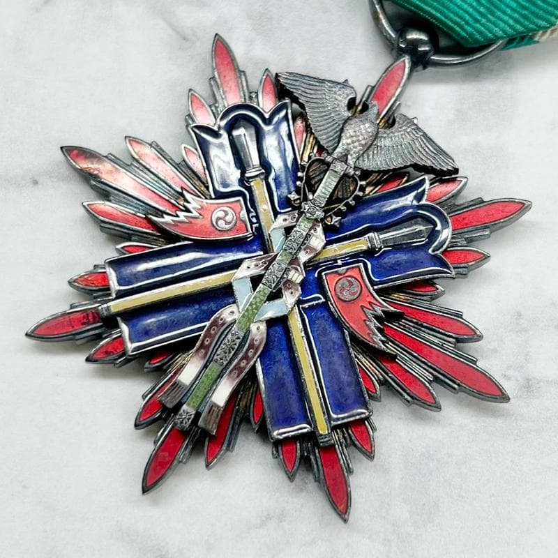 断捨離 勲章 功五級金鵄勲章 略綬付き 共箱付き - メルカリ