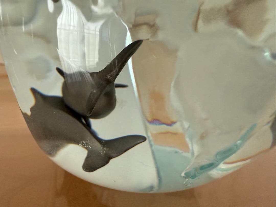 サイン入り】クリスチャン・リース・ラッセン アクリルオブジェ イルカ