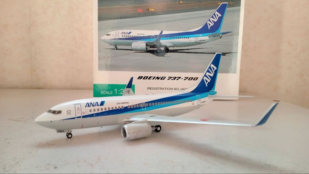 全日空商事 ANA Boeing 737-700 1/200 エアーニッポン