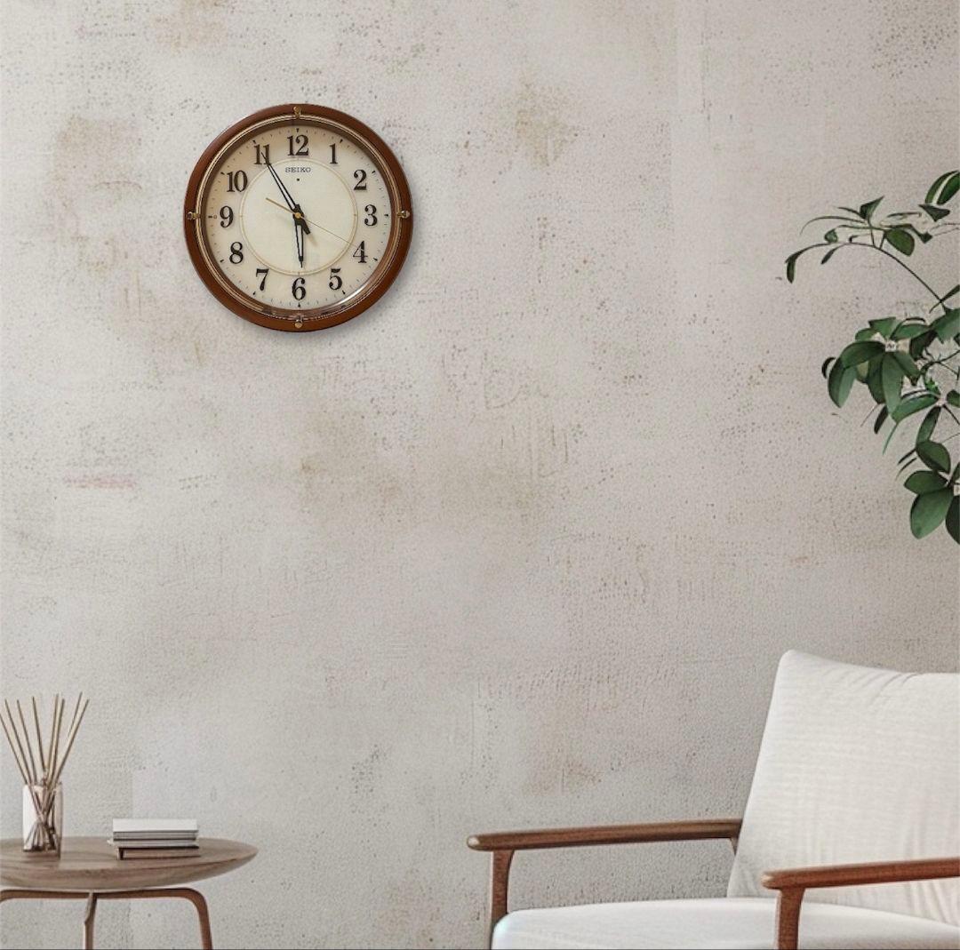 SEIKO セイコー 電波掛け時計 夜でも自動で点灯 明るい時計 KX240B