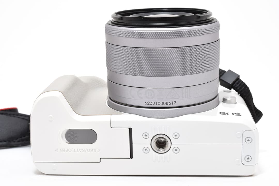□極上品□ キヤノン EOS Kiss M EF-M15-45 #C587