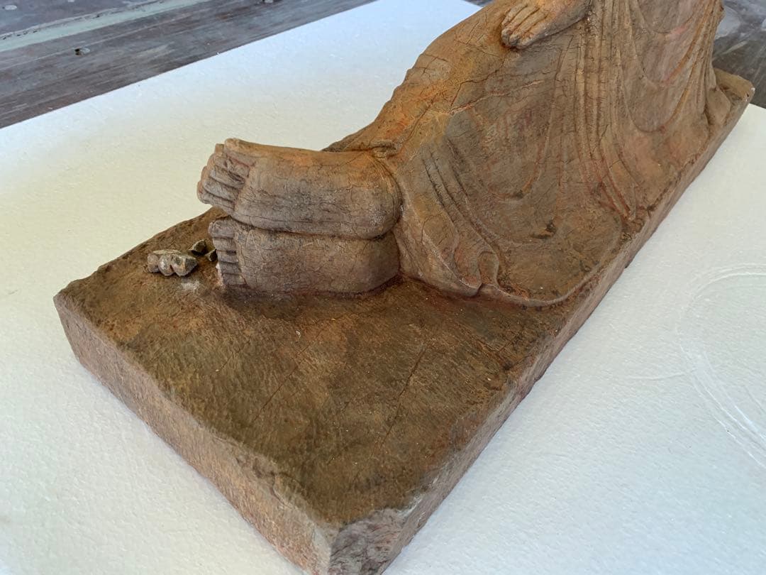 北魏時代 青石睡仏 青石細密彫 仏像 仏師手作り品 某寺院所蔵 - メルカリ