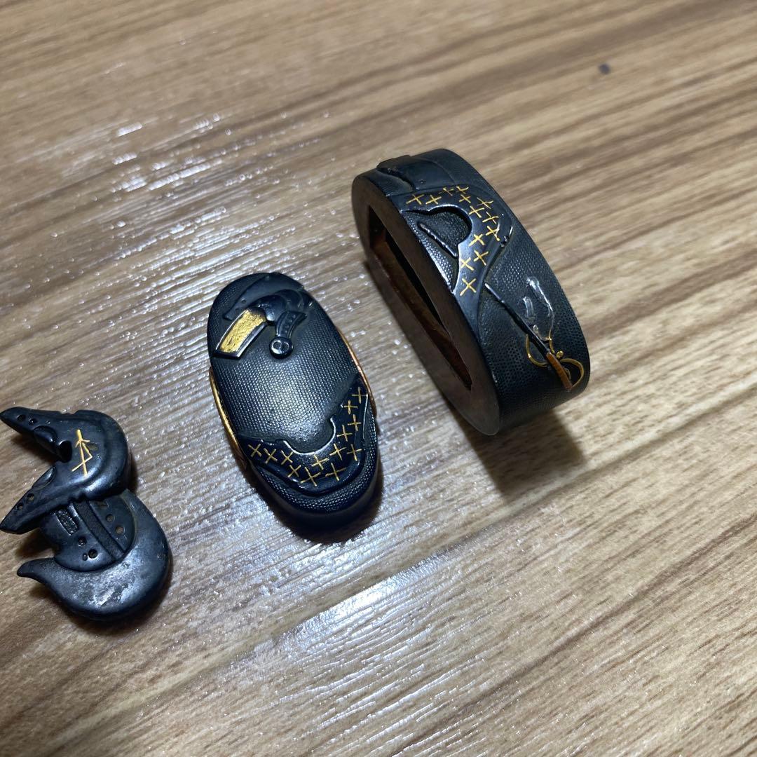 頭　縁　目貫
