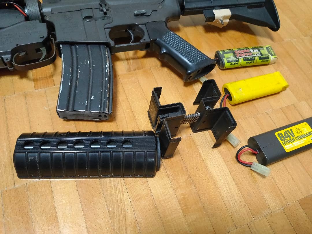 東京マルイ　電動ガン　M4カービン　サンプロ製？M203付き