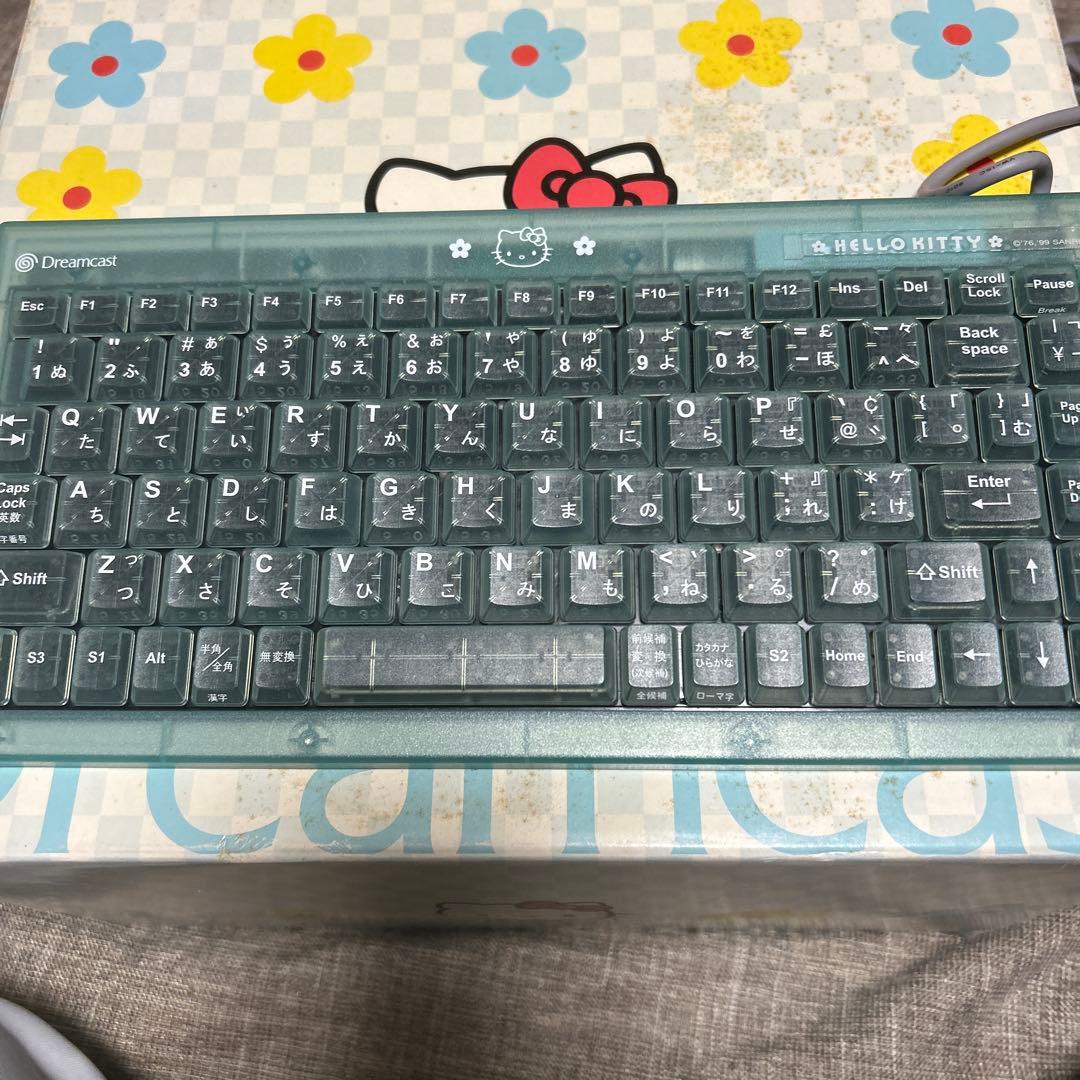ハローキティ ドリームキャスト 本体とキーボードセット ハローキティ