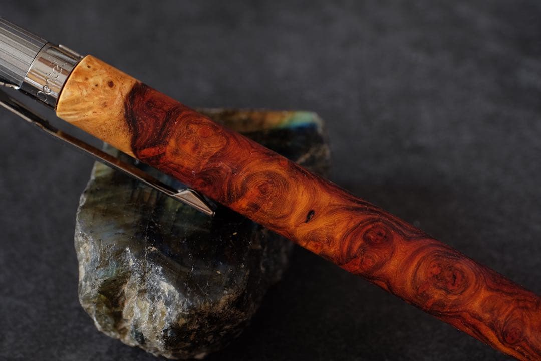 PG5木軸カスタム0215　高村杢工房 製図用シャープペンシル　極上花梨瘤紅白