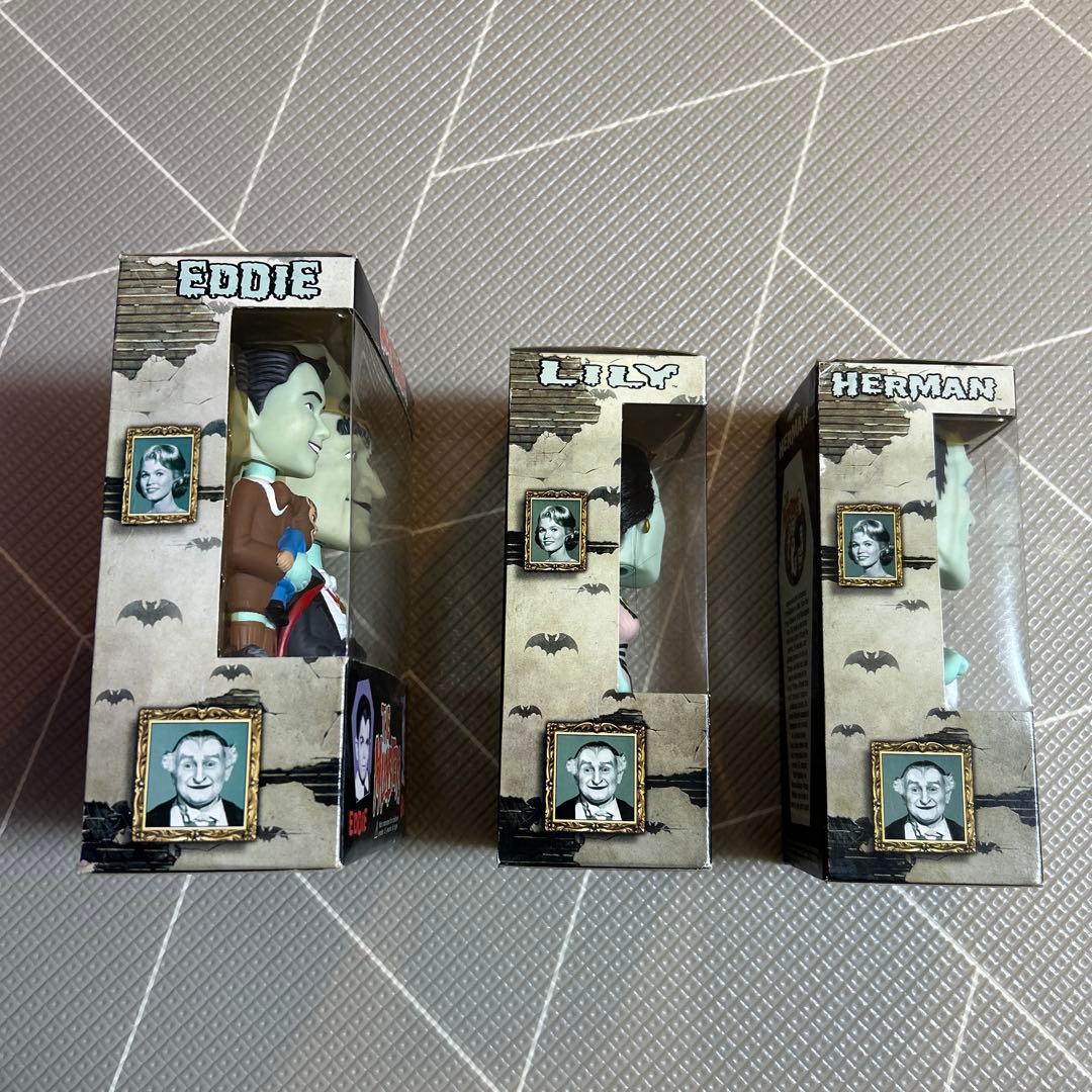 The Munsters wacky WOBBLER 首振りフィギュア4体セット