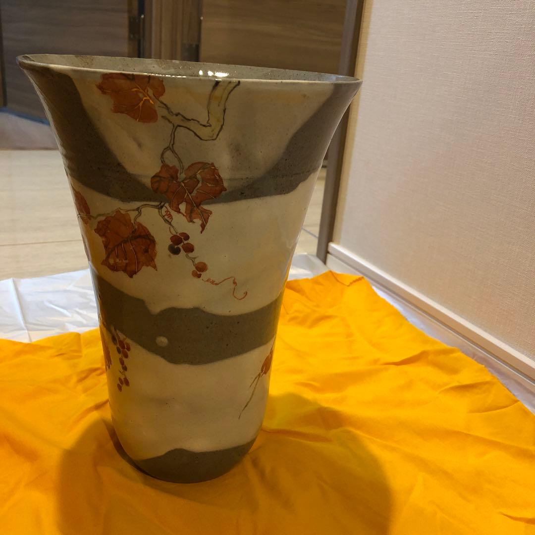 鹿野武司作 陶器 花瓶 フラスコ型 ぶどう柄 フラスコ 花瓶