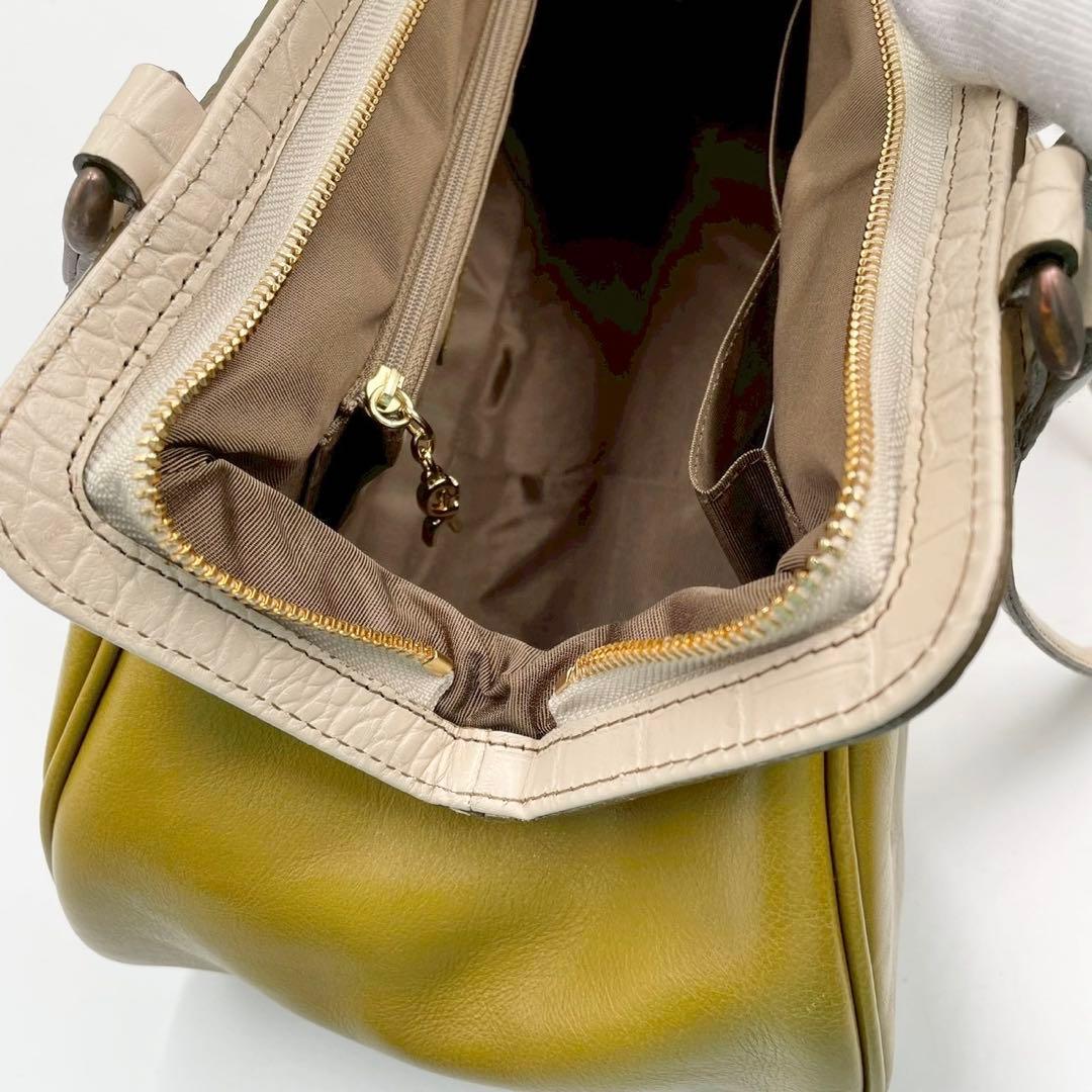 極美品　ロベルタディカメリーノ　ロベルタクラシック　レザーハンドバッグ　イエロー