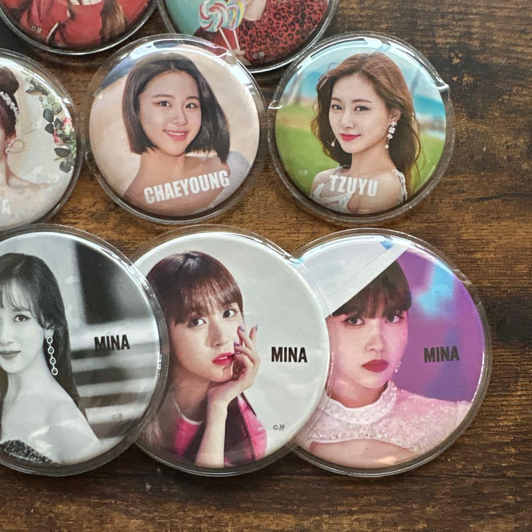 TWICE モモ 缶バッジ まとめ売り バラ売り対応】TWICE 缶バッチ まとめ