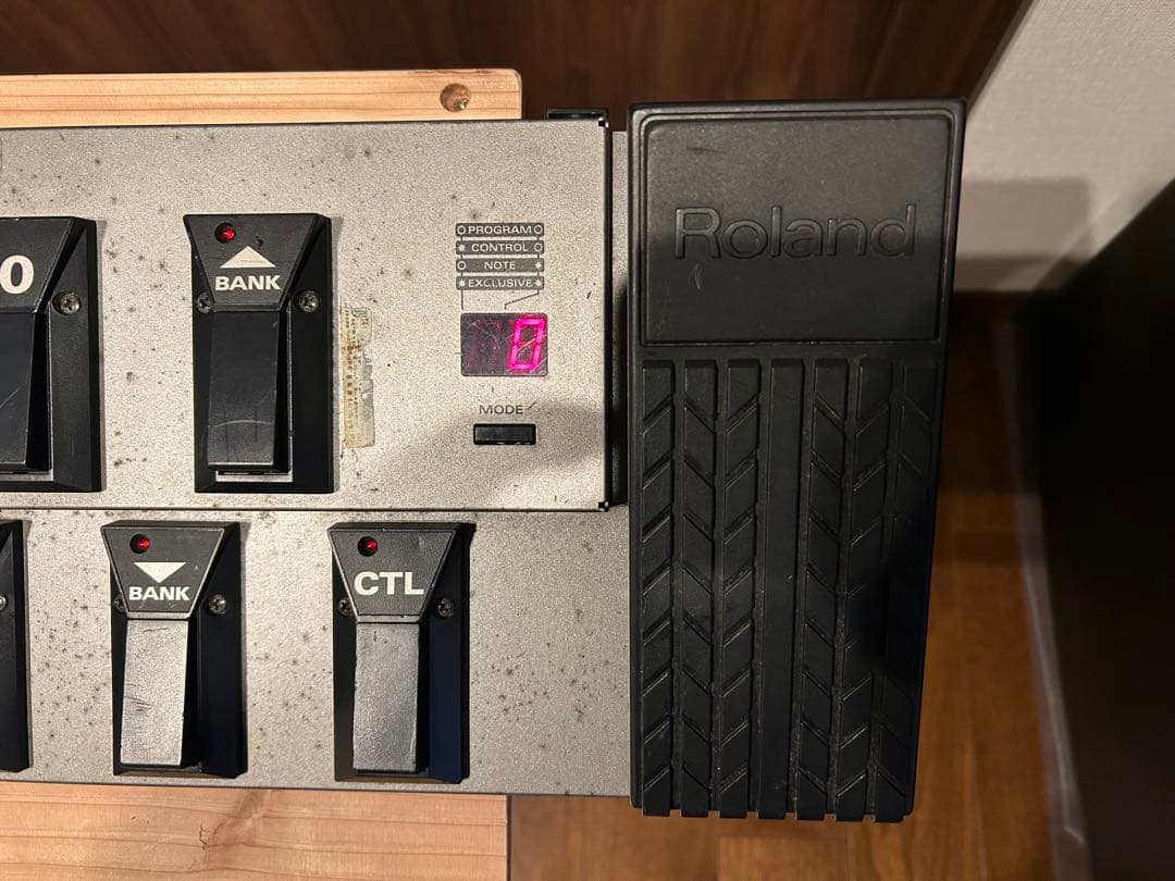 FC-200 ローランドMIDI Foot Controller