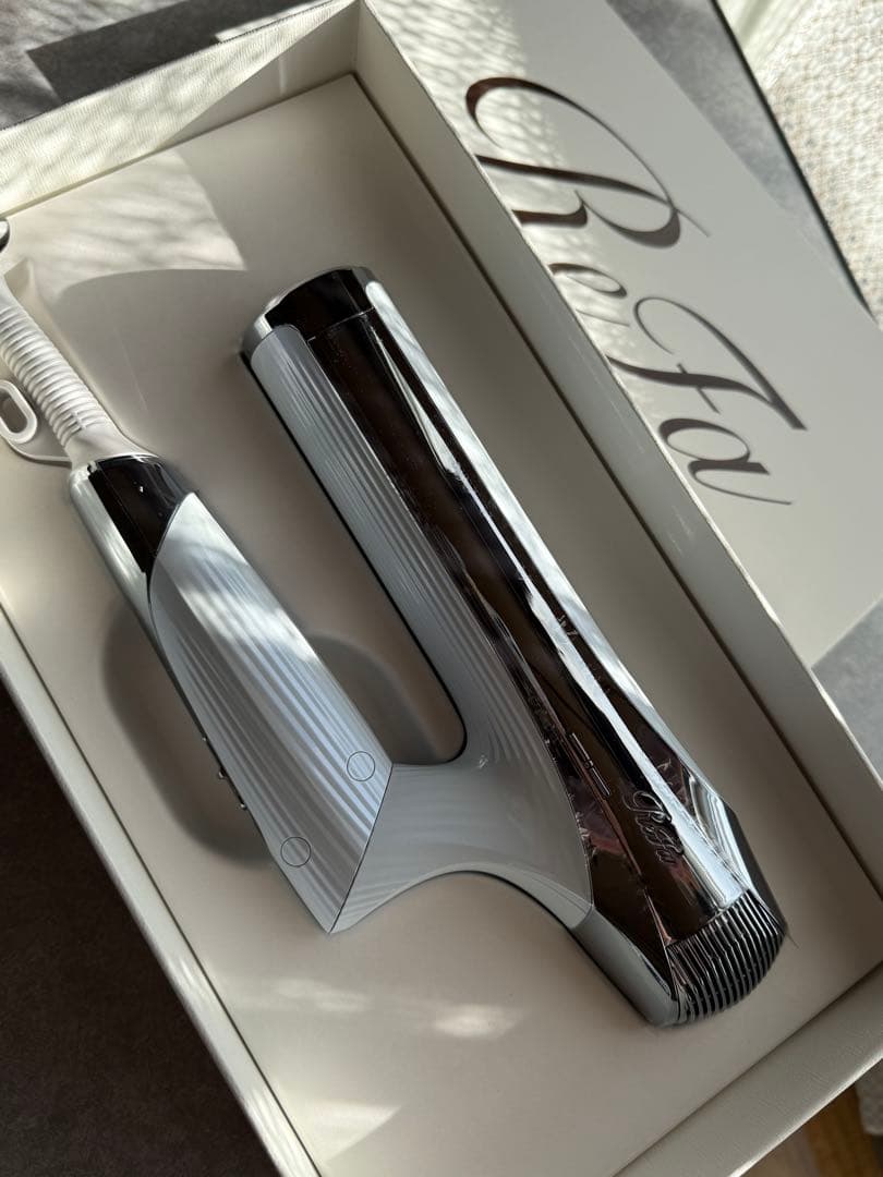 2024年製新品未使用ReFa リファ ビューテックドライヤースマートWホワイト