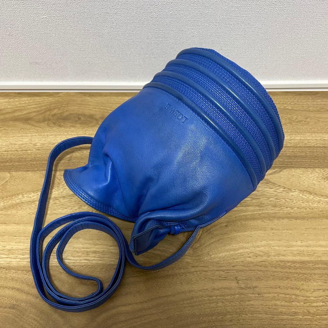 《美品》LOEWE（ロエベ）ナッパレザー ショルダーバッグ ブルー系