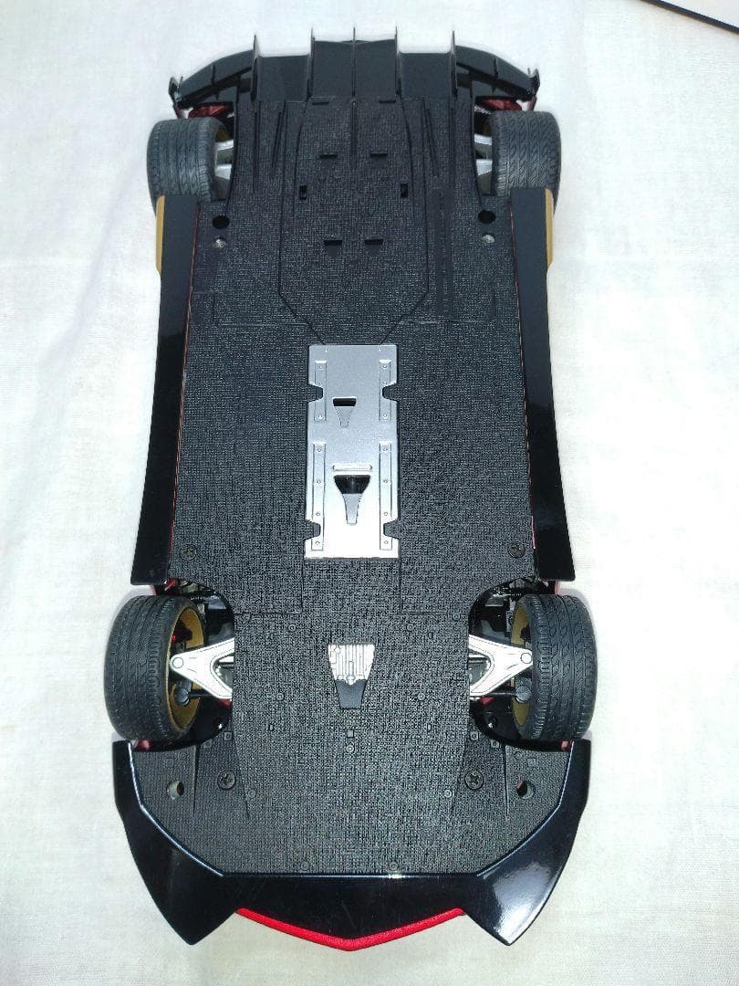 オートアート　1/18　ランボルギーニ　アヴェンタドール　LB-WORKS