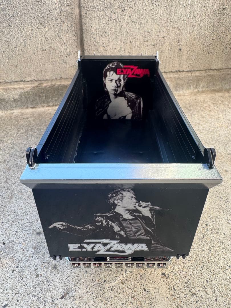 アオシマ 1/32 深箱ダンプ改　17プロフィア　E.YAZAWA仕様完成品