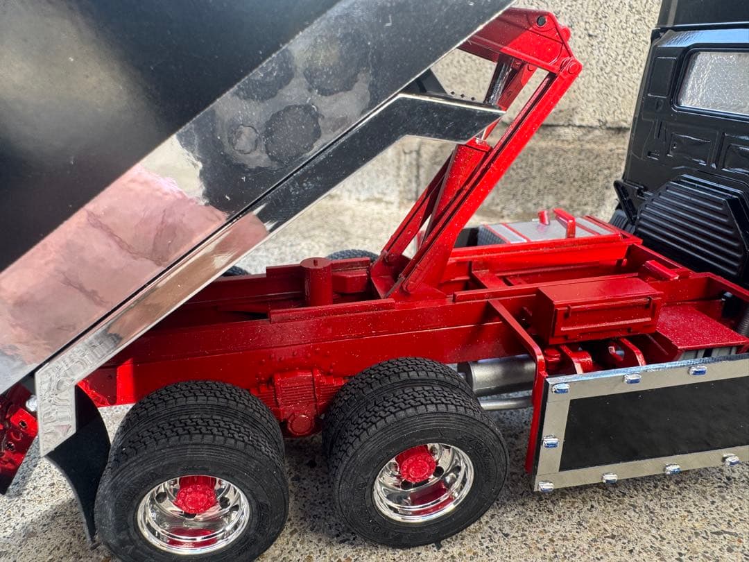 アオシマ 1/32 深箱ダンプ改　17プロフィア　E.YAZAWA仕様完成品