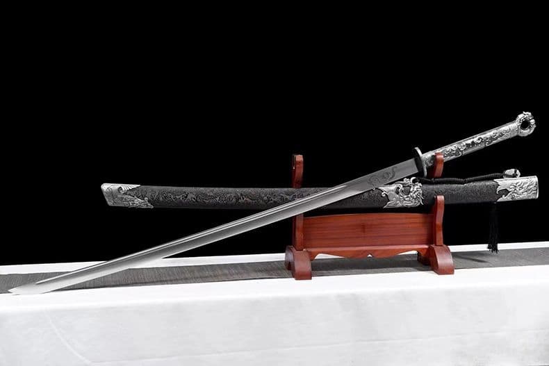 [戚刀] 繍春刀 牛尾刀 苗刀 手鍛造打 古兵器 武具 刀装具 護身工具 両手刀