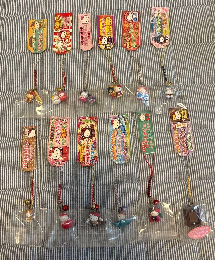 ご当地キティ ストラップ セット - メルカリ