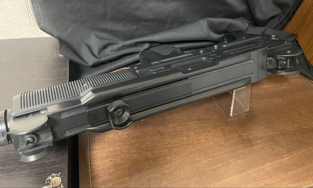 絶版　東京マルイ製　UZI　エアコッキング　完品　ほぼ未使用　10禁