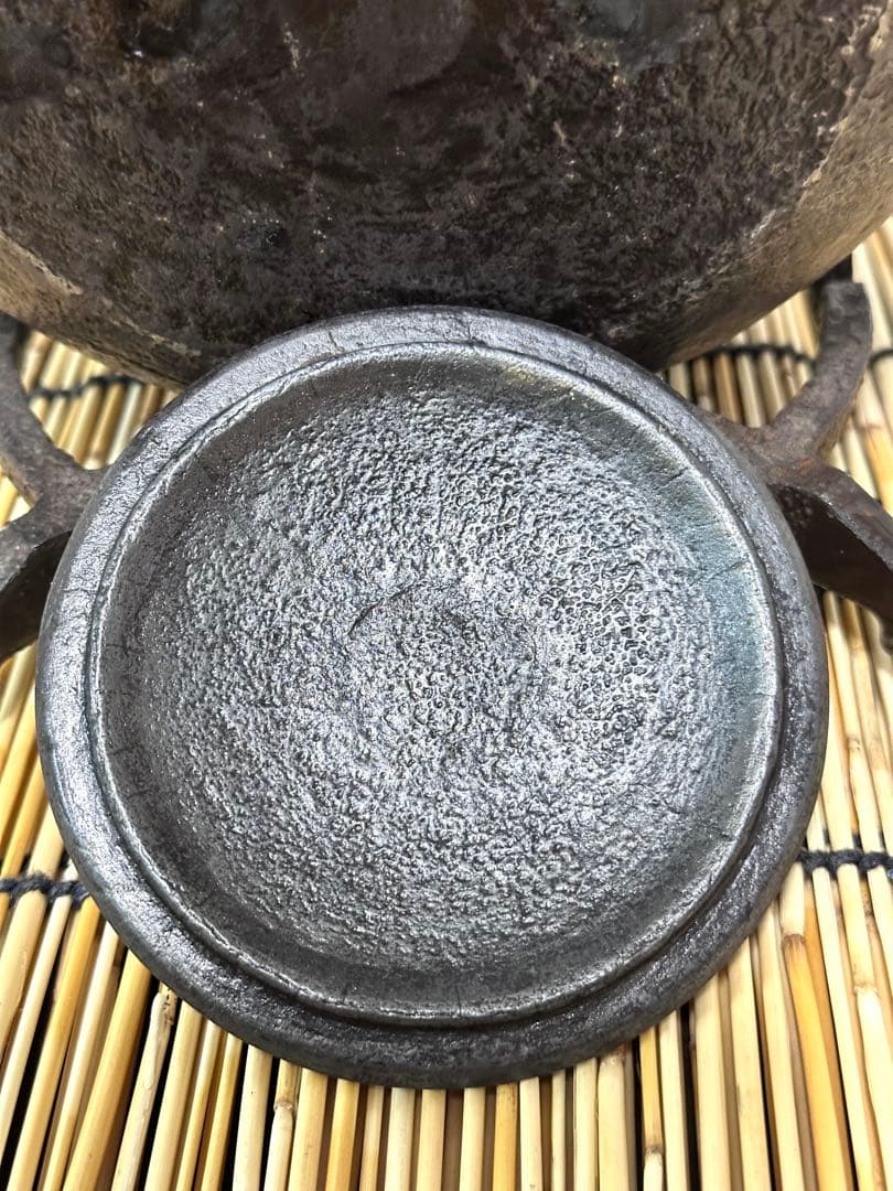 ＵＳＥＤ品　南部長寿堂 伝統工芸士 佐藤 勝芳造　丸型みみずく摘　南部鉄瓶