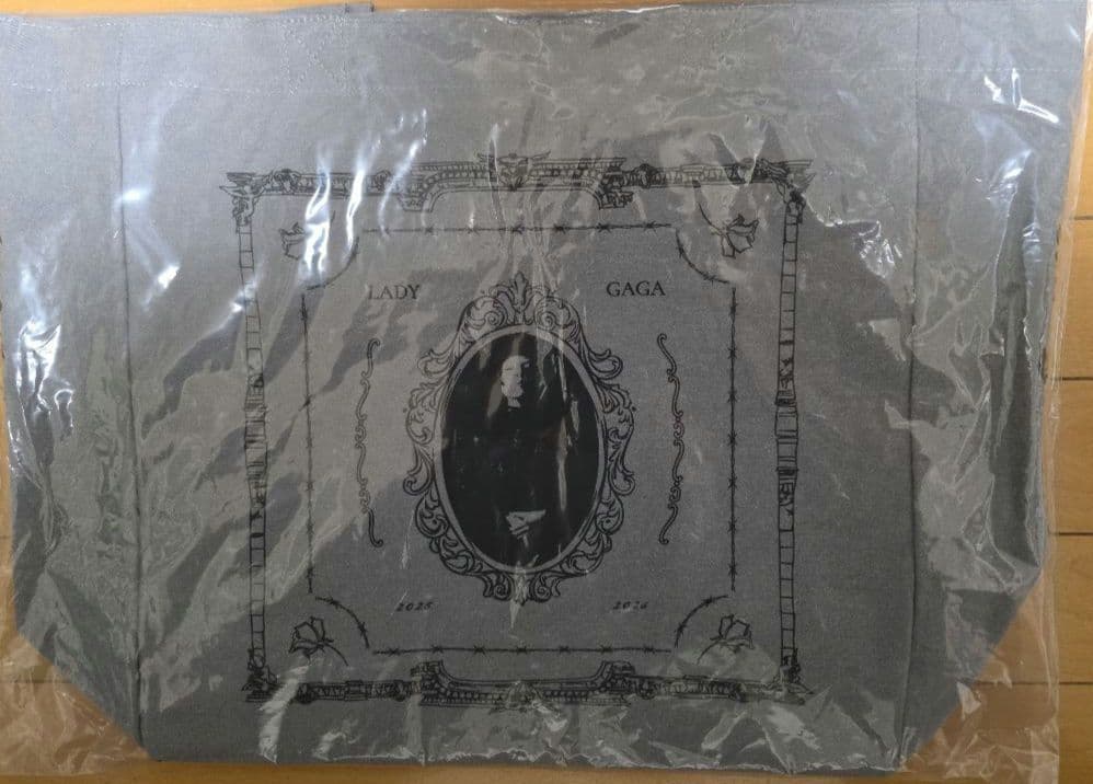 未使用】LADY GAGA MAYHEM BALL会場限定トートグレー - メルカリ