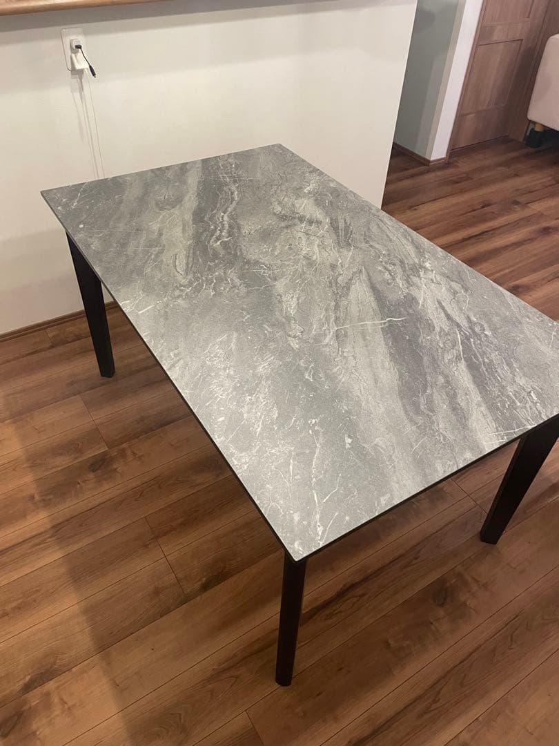 o(^▽^)oダイニングテーブル