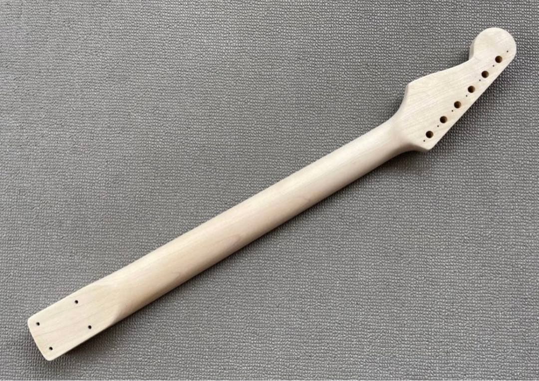 ストラトキャスタータイプ / 未塗装 21F ネック
