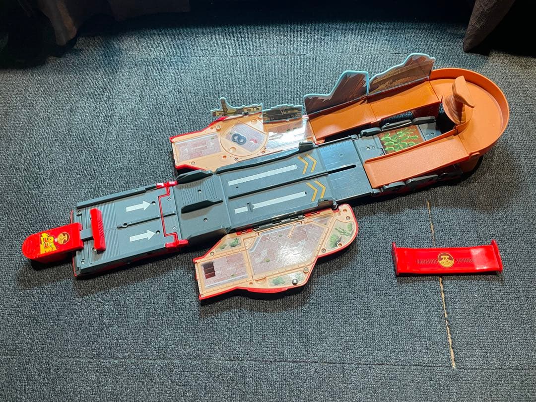 マックィーン・変身シリーズ3台&沢山乗せよう大きなマック廃盤品セット