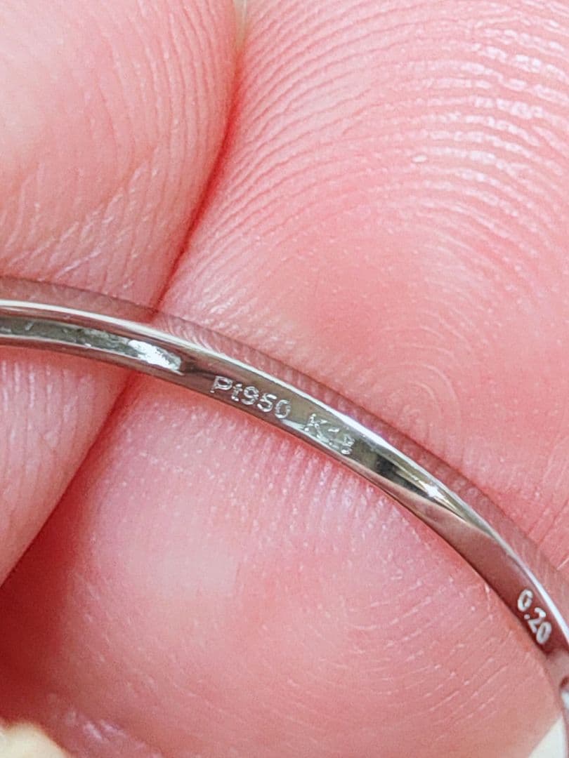 新入荷 未使用品 k18 pt950 ダイヤモンド 0.20ct リング