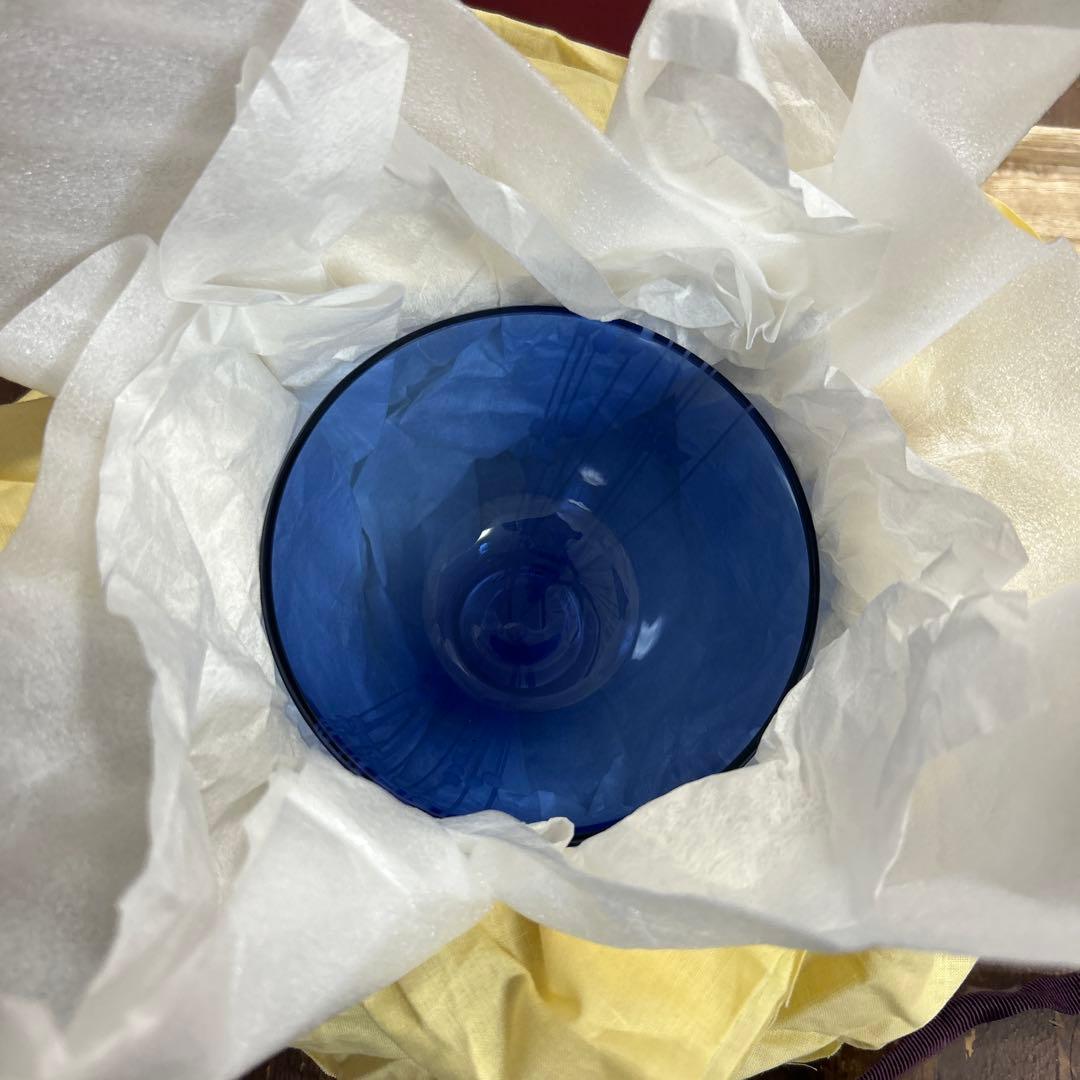 作家　ガラス作家　堀口幸子　瑠璃茶碗　瑠璃草花文玻璃茶碗　茶道