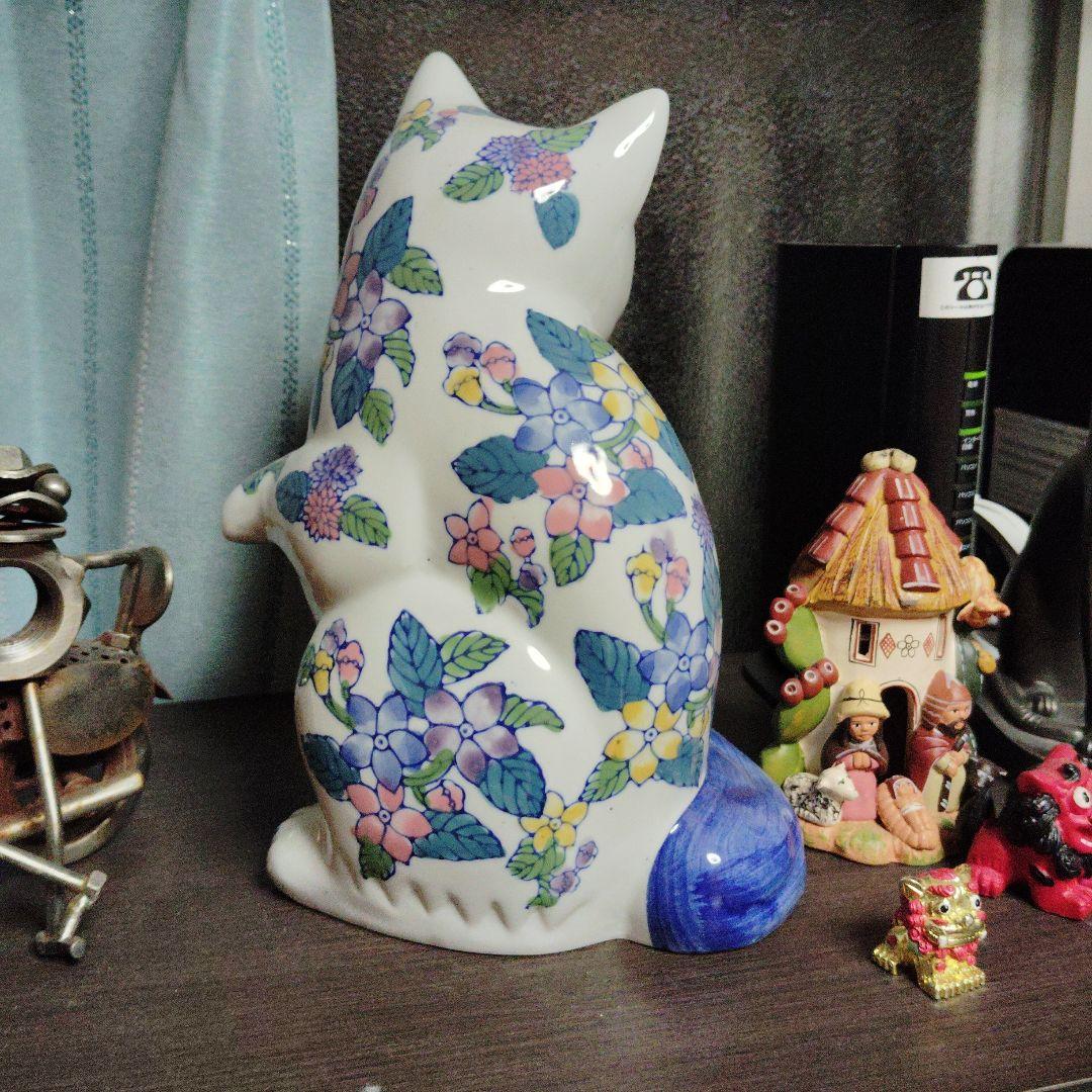 日本の磁器ナニキネコ花柄の陶器製猫の置物 Sanrio