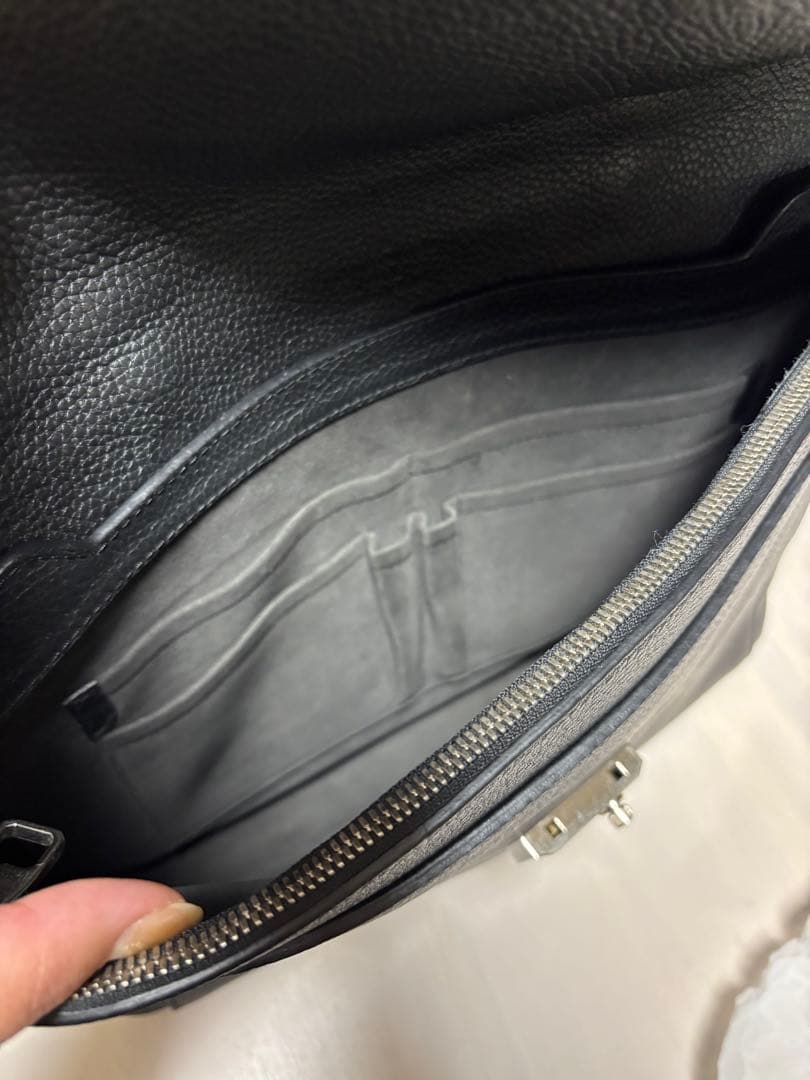 最終値下げ⭐️ルイヴィトン⭐️ドリアントリヨンレザー　ノアール