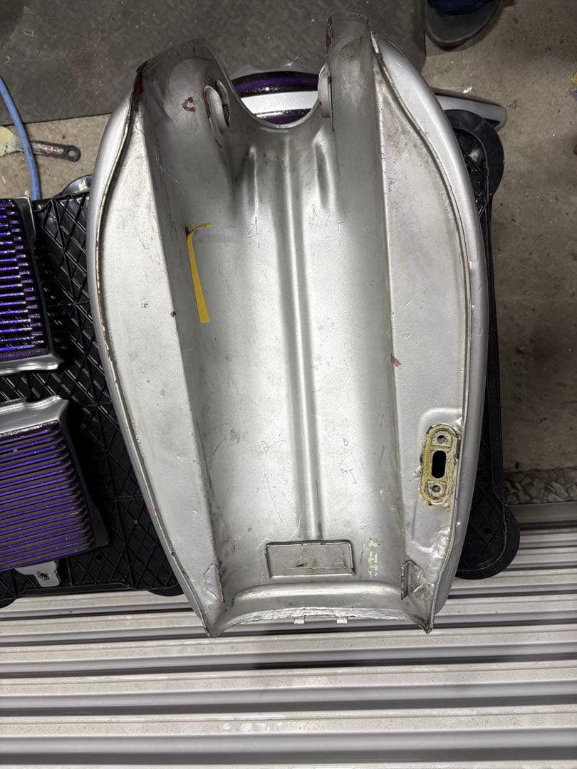 Suzuki gt380外装セット b7タンク！ - メルカリ