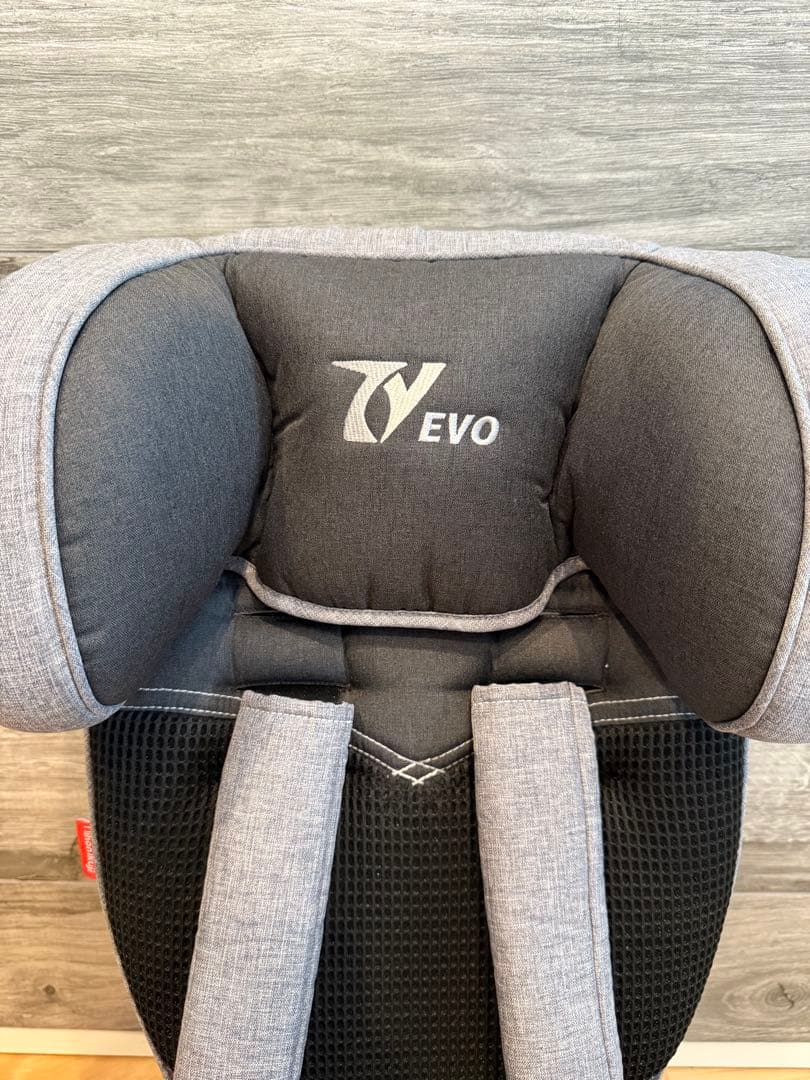 日本育児 トラベルベスト EVO チャイルドシート グレー