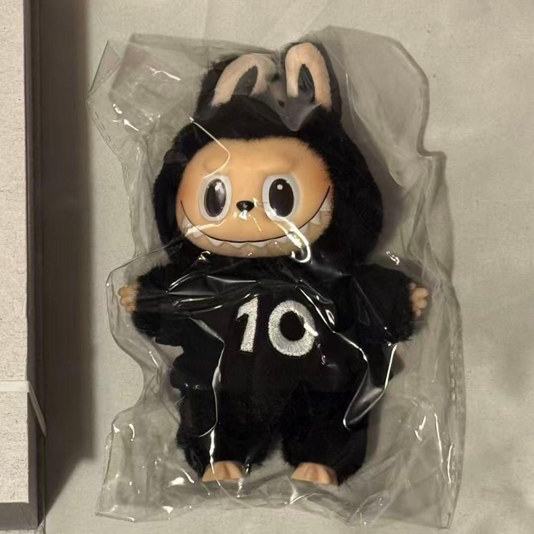 THE MONSTERS LABUBU 10周年記念展限定ラブブ