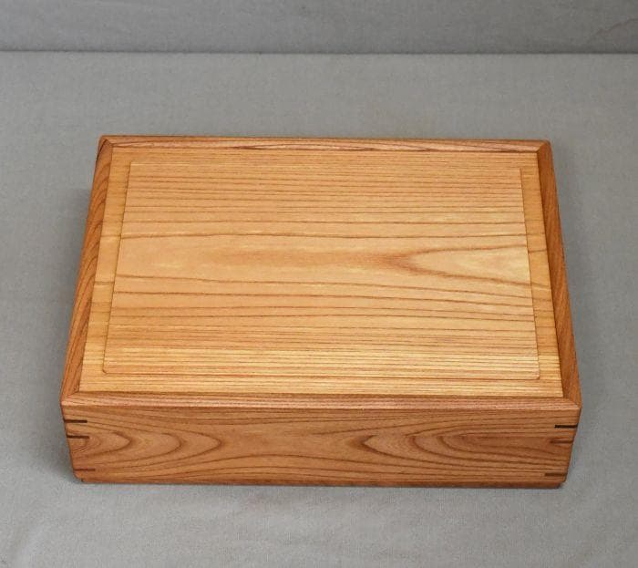 欅の文庫。B5サイズの収納。新品