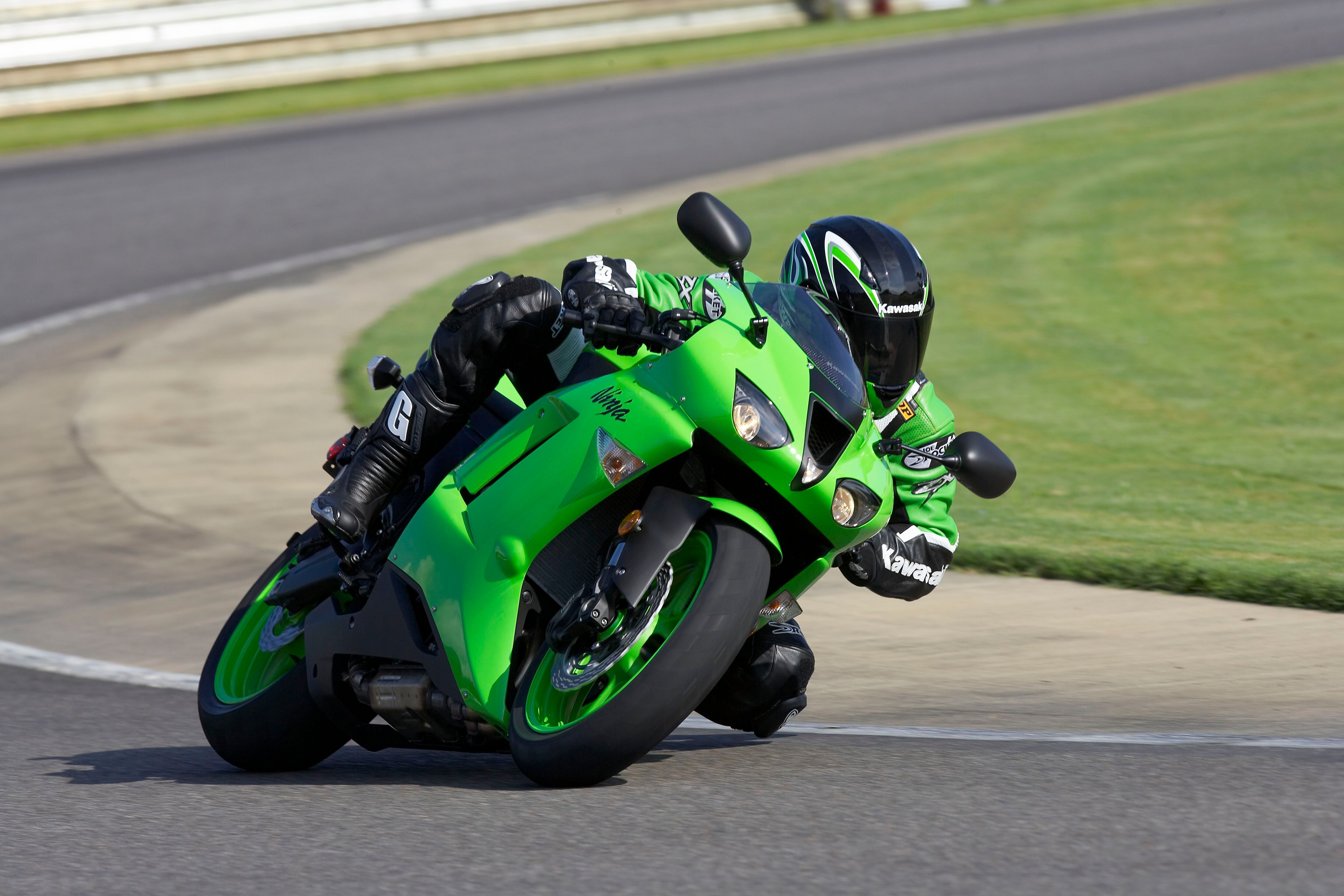 2008-kawasaki-ninja-zx-6r-29.